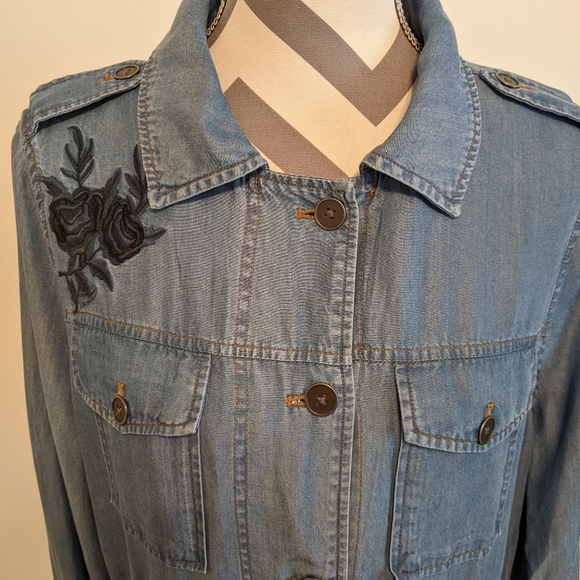 Chambray Jacket - Picture 9 of 9